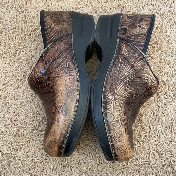 Dansko 41 professional clogs slip on shoes weathered tooled brown shoe - Picture 4 of 11